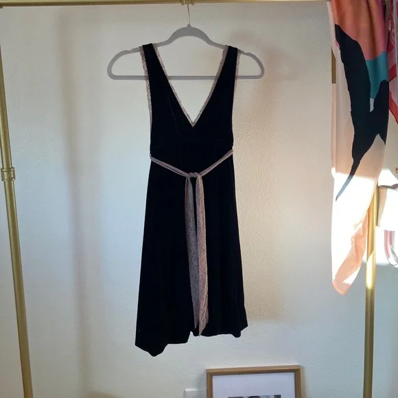 Free People Velvet Dress w/ Lace Detail Sz. S - Picture 4 of 4